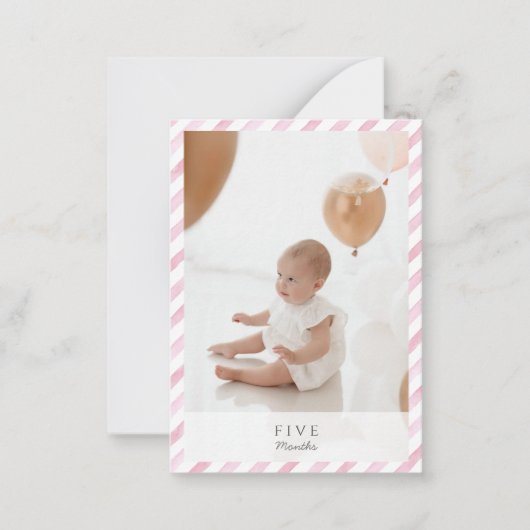 ピンクの水の色ストライプの第1の誕生日マイルストーン ノートカード (正面)