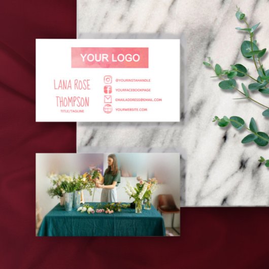 ピンクの水の色ソーシャルメディアのロゴ&写真 名刺