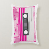 ピンクの水彩を添えたピンクカセットテープ アクセントクッション (正面(垂直))