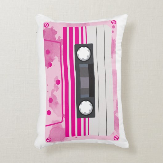 ピンクの水彩を添えたピンクカセットテープ アクセントクッション (正面(垂直))
