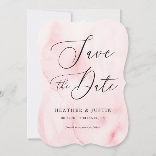 ピンクの水彩カリグラフィー結婚式のSave the Date 招待状 (正面)