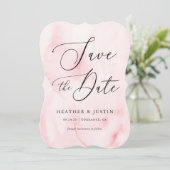 ピンクの水彩カリグラフィー結婚式のSave the Date 招待状 (スタンド正面)