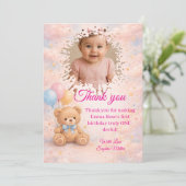 ピンクの水彩テディベアの女の子　1歳の誕生日写真 サンキューカード (スタンド正面)