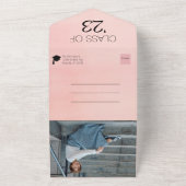 ピンクの水彩二写真卒業パーティー オールインワン招待状 (外側)