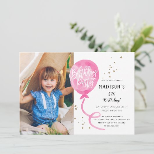 ピンクの水彩画の気球の金ゴールドの紙吹雪の誕生日 招待状 (スタンド正面)