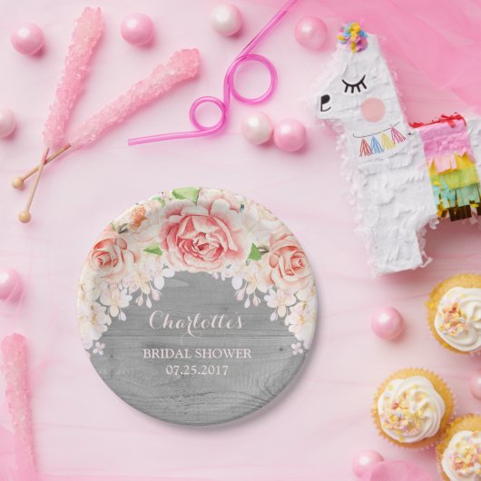 ピンクの水彩画の花の灰色の木製のブライダルシャワー ペーパープレート (パーティー)