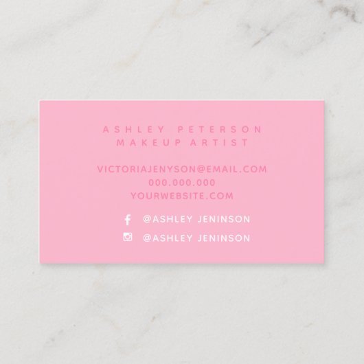 ピンクの水彩画のbrushtrokesの化粧のタイポグラフィ 名刺 (裏面)