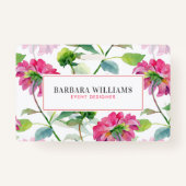 ピンクの水彩花のパターン バッジ (裏面)