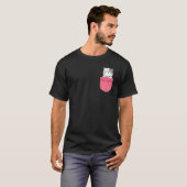 ピンクの水玉ポケットに猫 Tシャツ (正面フル)
