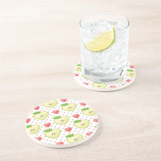 ピンクの水玉模様およびハートが付いているハートのりんご コースター (側面)