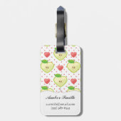 ピンクの水玉模様およびハートが付いているハートのりんご ラゲッジタグ (裏面縦)