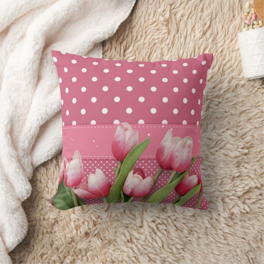 ピンクの水玉模様かわいらしとピンクのチューリップ クッション (ブランケット)