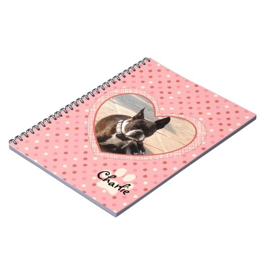 ピンクの水玉模様のあや目陰影のハートの写真フレーム ノートブック (左側)