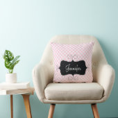 ピンクの水玉模様のシックでガーリーでパーソナライズな枕 クッション (椅子)