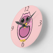 ピンクの水玉模様のフクロウ ラウンド壁時計 (傾斜)