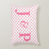 ピンクの水玉模様モノグラムのアクセント枕 アクセントクッション (正面(垂直))