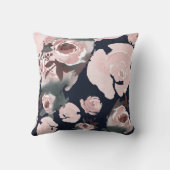 ピンクの水色のバラダークネイビーブルーフローラ クッション (裏面)