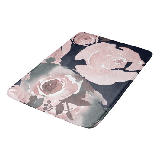 ピンクの水色のバラダークネイビーブルーフローラ バスマット (アングル)