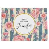 ピンクの水色の花オンストライプ誕生日 ラージペーパーバッグ (正面)