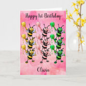 ピンクの水色ハニービーハッピーファースト誕生日 カード (黄色い花)