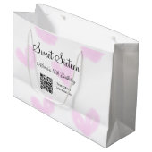 ピンクの水色ハートQRSweet sixteen誕生日 ラージペーパーバッグ (正面アングル)