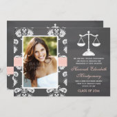 ピンクの法律学校の黒板の卒業の発表 招待状 (正面/裏面)