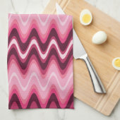 ピンクの波 キッチンタオル (四つ折り)