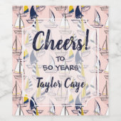 ピンクの海に浮かぶ海軍と黄色の帆船 ワインラベル (シングルラベル)