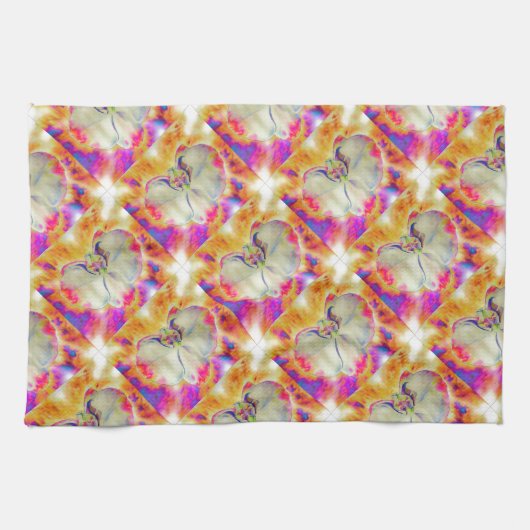 ピンクの火の蘭、超現実的な水色の花模様 キッチンタオル (横)