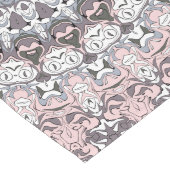 ピンクの灰色と白のマンダラパターン ロングテーブルランナー (コーナー)