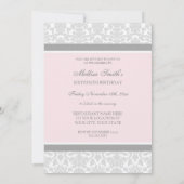 ピンクの灰色のダマスク織の第16 Bithdayのパーティー 招待状 (裏面)