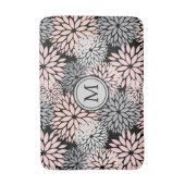 ピンクの灰色のダリアの花柄パターン バスマット (正面縦)