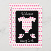 ピンクの点のベビーガール服とブーティーシャワー 招待状 (正面/裏面)