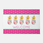 ピンクの熱帯の花と金ゴールドパイナップル ドアマット (正面)