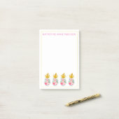 ピンクの熱帯の花と金ゴールドパイナップル ポストイット (デスク上)