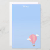 ピンクの熱気の気球、雲間の冒険 便箋 (正面/裏面)