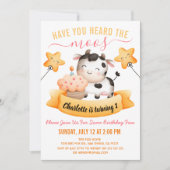 ピンクの牛のプリントの最初の誕生日は私はmoosを聞いた 招待状 (正面)