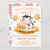 ピンクの牛のプリントの最初の誕生日は私はmoosを聞いた 招待状 (正面/裏面)