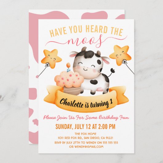 ピンクの牛のプリントの最初の誕生日は私はmoosを聞いた 招待状 (正面/裏面)