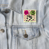 ピンクの牛の誕生日Tシャツとギフト 缶バッジ (インサイチュ)
