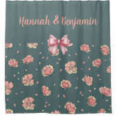 ピンクの牡丹と弓のパターン シャワーカーテン (正面)