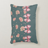 ピンクの牡丹の模様と弓 アクセントクッション (正面(垂直))