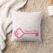 ピンクの王冠のハートの鍵の装飾用クッション クッション (ブランケット)