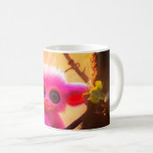 ピンクの生き物 コーヒーマグカップ (正面右)