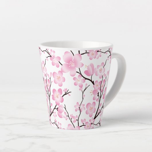 ピンクの白いさくらんぼの花のイニシャルカスタマイズ可能なマグカップ カフェラテマグ (右アングル)