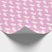 ピンクの白いイースターのウサギ ラッピングペーパー (角)