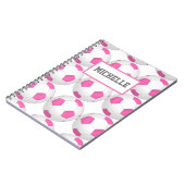 ピンクの白いサッカーボールパターン – 名前を追加 ノートブック (左側)