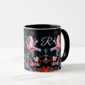 ピンクの白いチューリップ, 黒の花のモノグラム マグカップ (正面右)