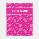 ピン🎾クの白いテニスラケット、名前をカスタムする フリースブランケット (正面)