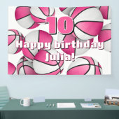 ピンクの白いバスケットボール女の子スポーツ誕生日パーティー 横断幕 (トレードショー)